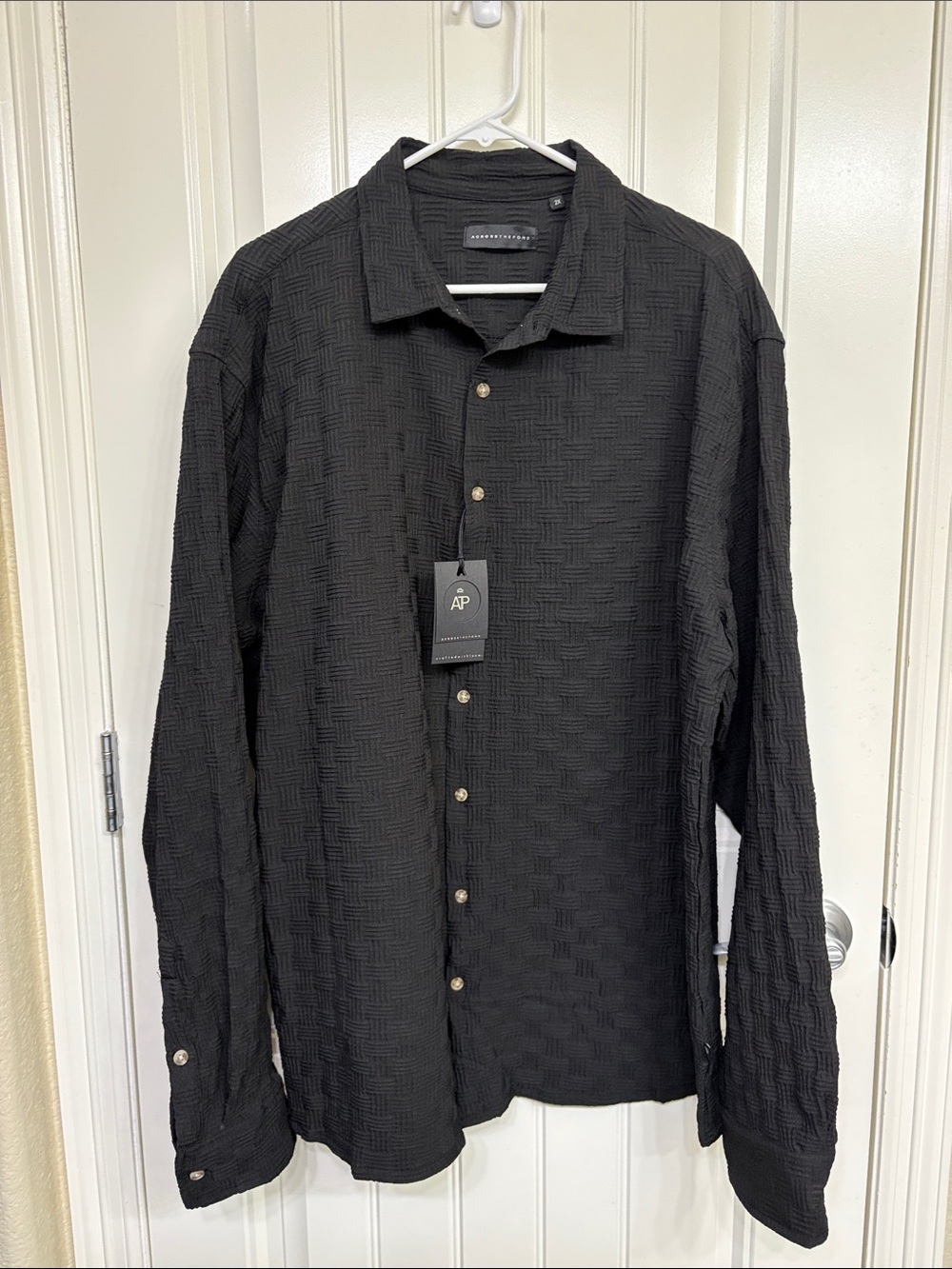 NWT Across the Pond Black Textured Button-Down Shirt - Men's‎ Casual Long Sleeve